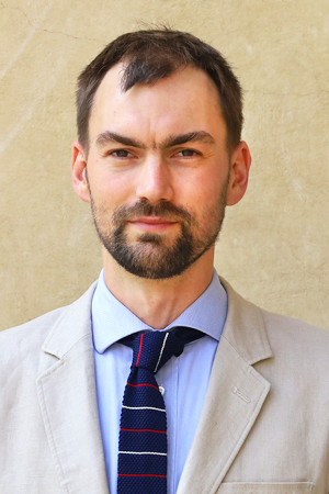 Dr. Nikolai Badenhoop